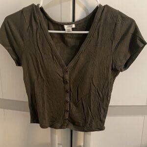 Green short sleeve top